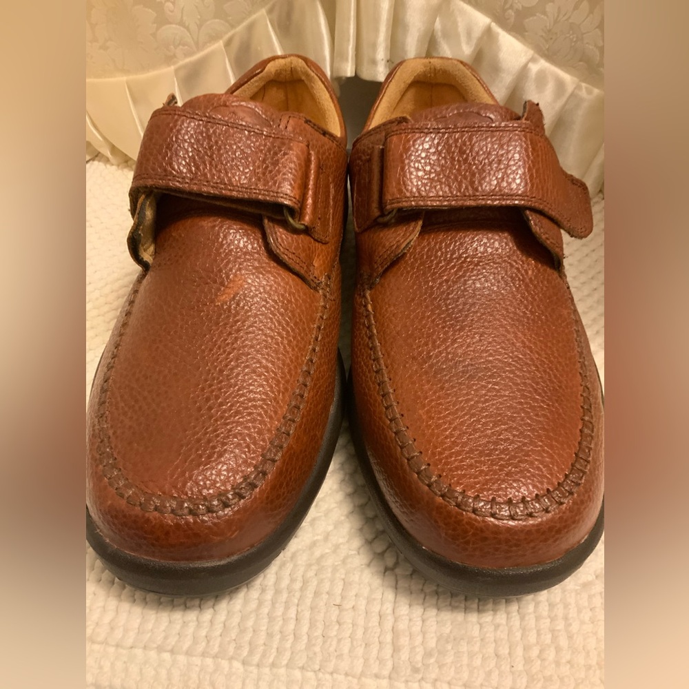 DR. COMFORT - Picture 14 of 16